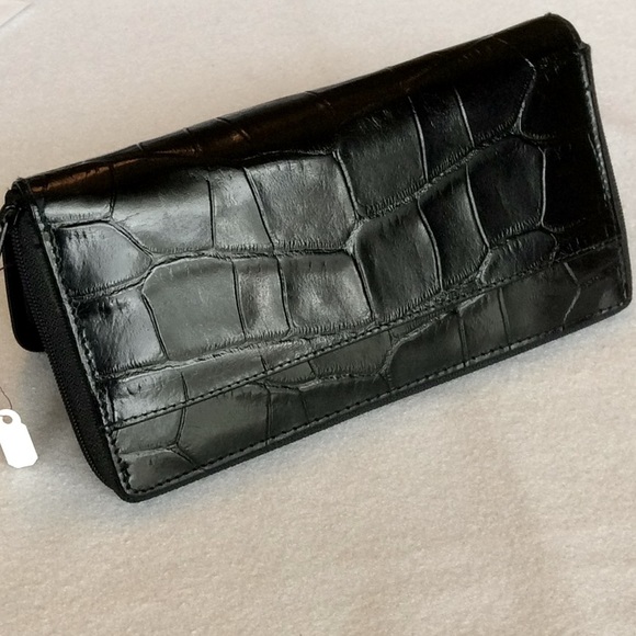 FINAL SALE PRICE Croc Print Black Zipper Wallet - Picture 1 of 4
